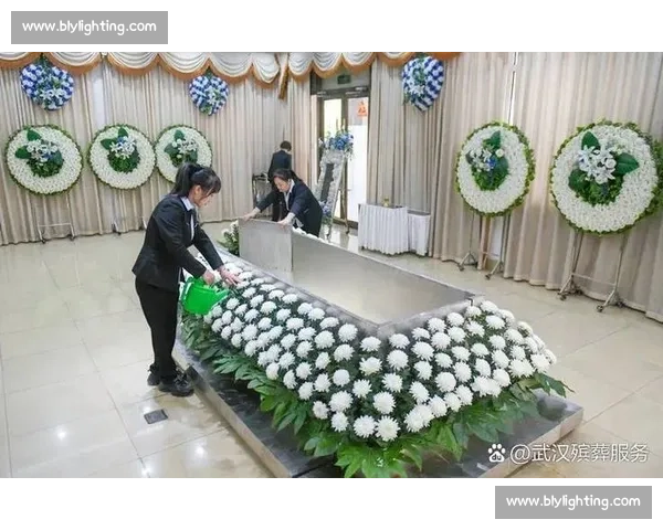 莫愁乡背后的生死羁绊：18 岁少年用说唱守护姥姥最后的生命火光