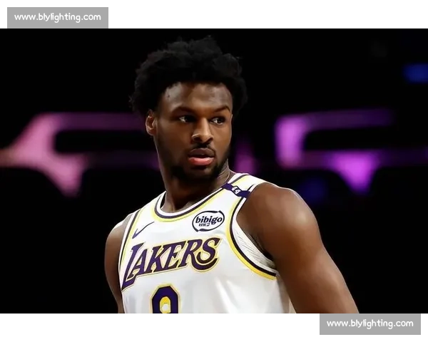 布朗尼特训强化投篮空间能力 剑指夏季联赛首战状元对决