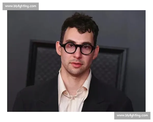 海纳力挺赫内斯：传奇无价，马特乌斯争议言论遭驳斥