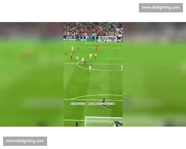 逆天吊射！她懵圈了：这球怎么进的？